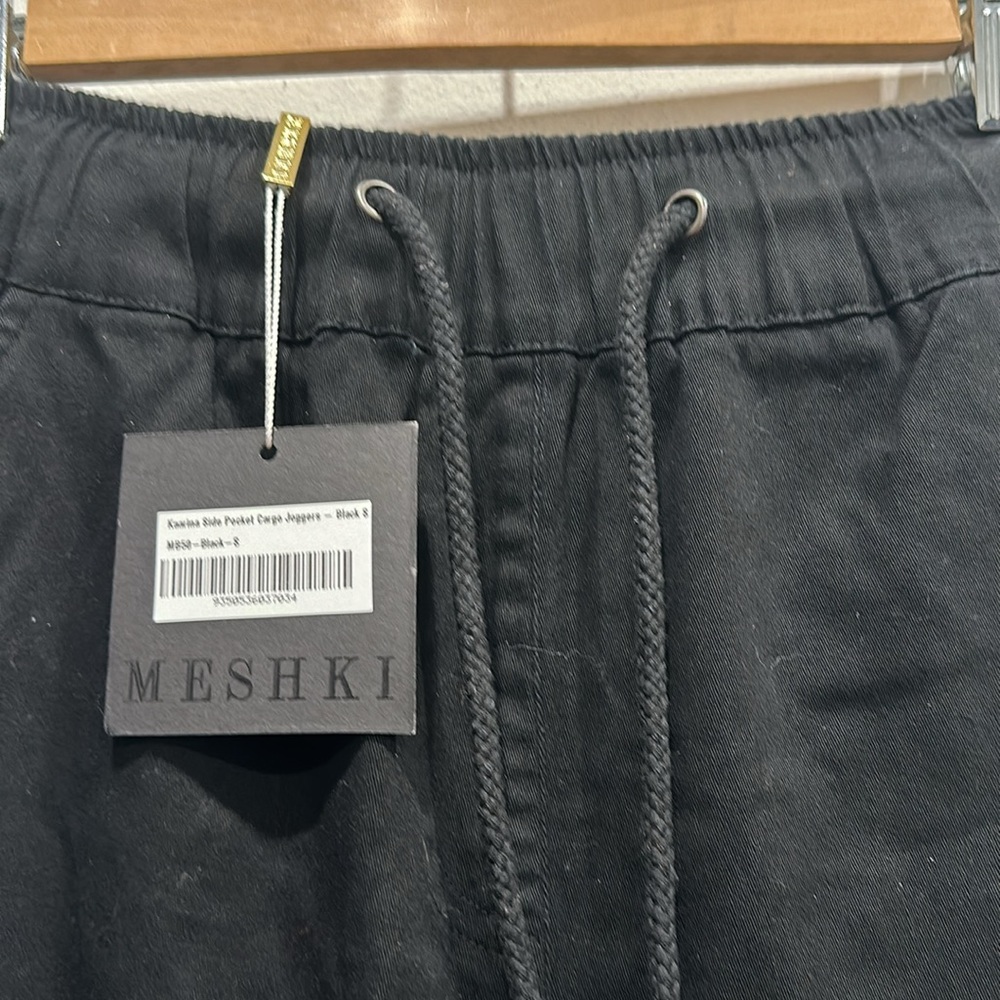 MESHKI Cargo High Waist Joggers NWT black draw string elastic black small - Picture 4 of 9